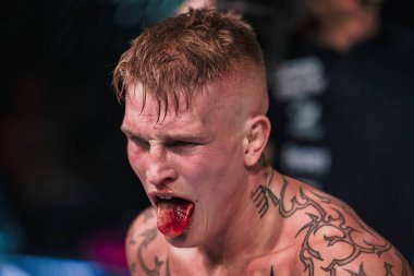 Adam Westlund ve Robin Roos arasındaki 20. Müsabaka