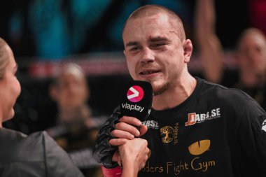 Adam Westlund ve Robin Roos arasındaki 20. Müsabaka