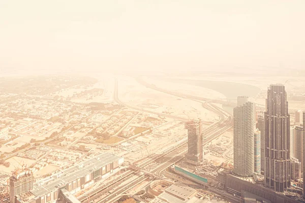 Visión general de la contrucción de Dubai desde arriba y el desierto o —  Fotos de Stock