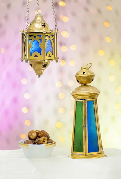 Lanterne Ramadan avec dates — Photo