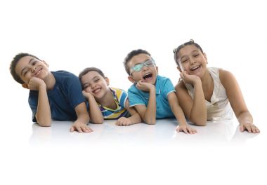 Grup çok güzel mutlu çocuk