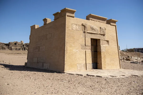 Forntida Egyptiska Grave Med Hieroglyfiska Ritningar Bas Reliefer Med Bilder — Stockfoto