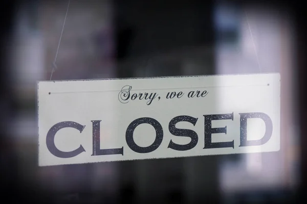 Sign saying sorry we are closed — Stock Photo, Image