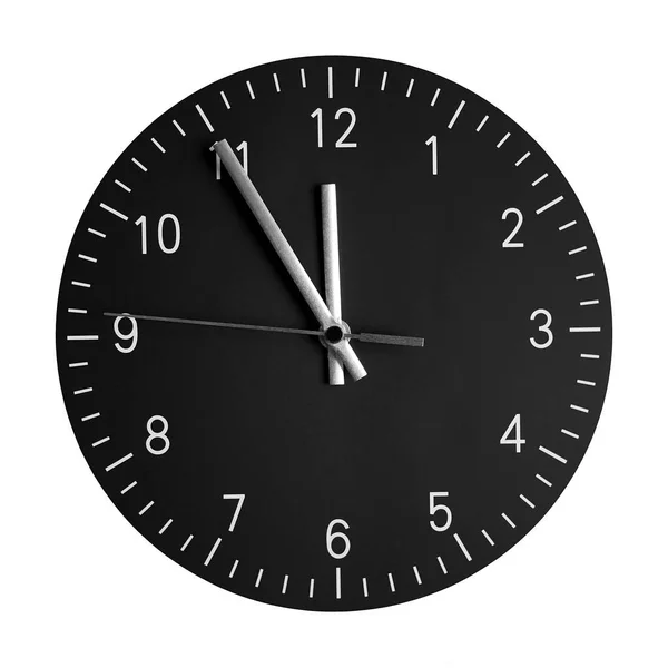 Isolated wall clock with its hands at 5 to 12 — Stock Photo, Image