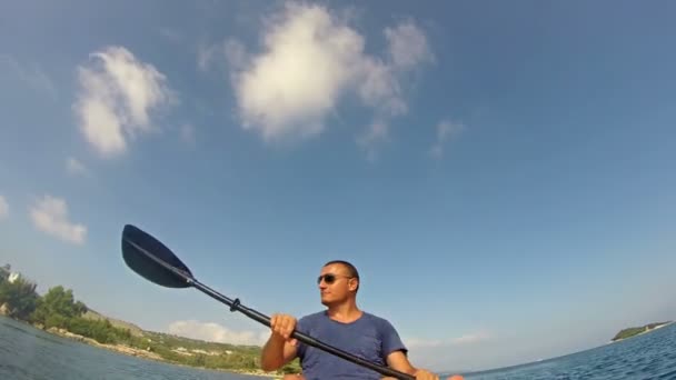 Friends Kayak Sea Summer Vacation Adventure Uhd — Stock Video