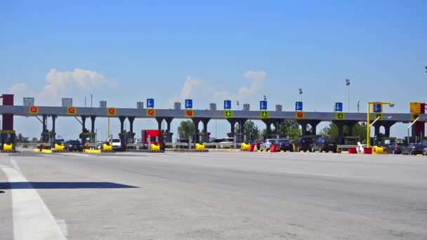 Ssaloniki 2014年8月 Timelapse 交通通过收费广场 — 图库视频影像