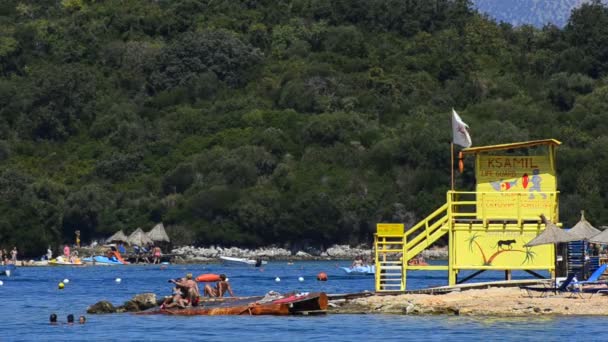 Пляж Lifeguard Вежі Берегової Лінії Життя Охоронця Розкішний Курорт Дуррес — стокове відео