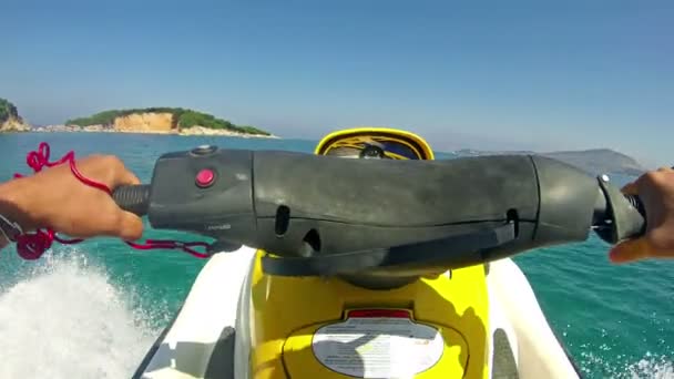 Corfu Yunanistan Ağustos 2014 Kişini Tatil Sırasında Jet Ski — Stok video