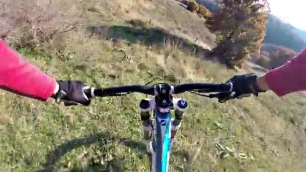 Vista Montaña Montar Bicicleta Otoño — Vídeo de stock