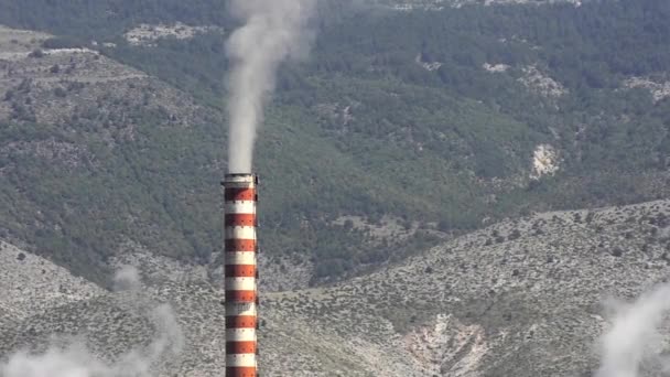 Kolen Branden Elektriciteitscentrale Met Schoorsteen Smog Luchtverontreiniging — Stockvideo