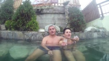 kaç rahatlatıcı spa su havuzu açık havada içinde