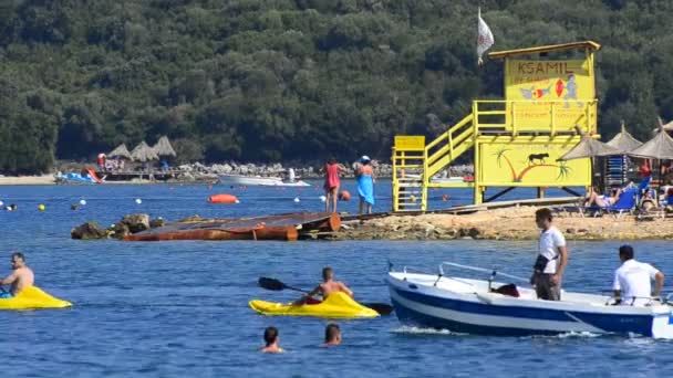 Spiaggia Con Torre Salvataggio Guardia Costiera Resort Lusso Durazzo Albania — Video Stock