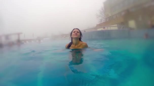 View Woman Relaxing Spa Thermal Pool — Stock Video