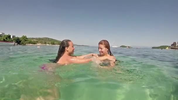 Beauté Jeune Femme Nager Amuser Plonger Sous Eau Lagune Mer — Video