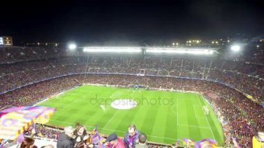 Camp Nou Stadı'nda Şampiyonlar Ligi Kupası Paris Saint-Germain Fc Barcelona futbol maçı görünümünü