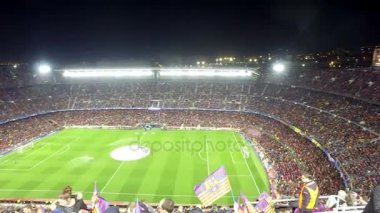 Camp Nou Stadı'nda Şampiyonlar Ligi Kupası Paris Saint-Germain Fc Barcelona futbol maçı görünümünü