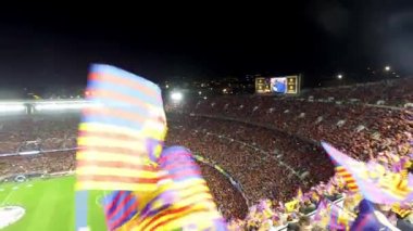 Camp Nou Stadı'nda Şampiyonlar Ligi Kupası Paris Saint-Germain Fc Barcelona futbol maçı görünümünü
