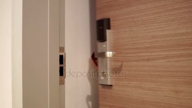 Otel Oda Konuk Ekle lütfen benim oda güvenlik kapısına kadar Hacerül sinematik dof işlemek