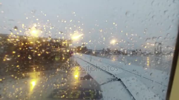 Ritardo Del Volo Aereo Causa Del Tempo Tempesta Pioggia — Video Stock