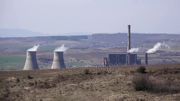 Torri Raffreddamento Della Centrale Elettrica Valle — Video Stock