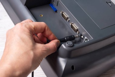 Yazar kasa elektrik bağlanmak