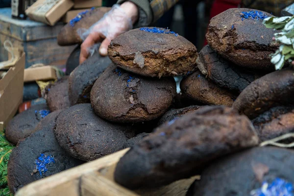 Mycket av rågbröd i bonde gatan marknaden — Stockfoto