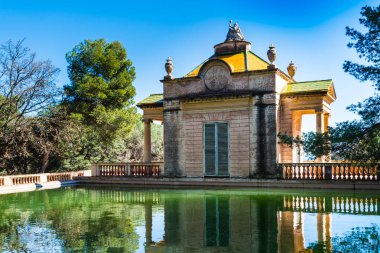 Labirent Horta Park, Barcelona neoklasik Pavyonu 