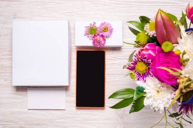 Üstten Görünüm çiçekçi çalışma alanı 