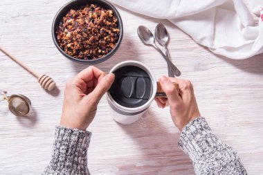 Termos Seyahat Fincanı, Beyaz Tumbler Kupası, Kış Meyvesi Hazırlama 