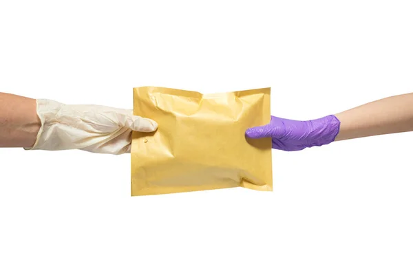 Handschoen Handen Verzenden Het Pakket Met Coronavirus Veilige Koerier — Stockfoto