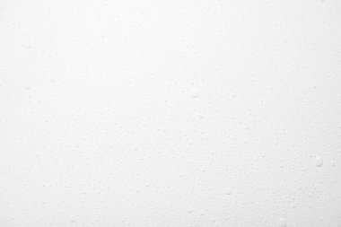 Beyaz arkaplanda su damlaları, desenli desen