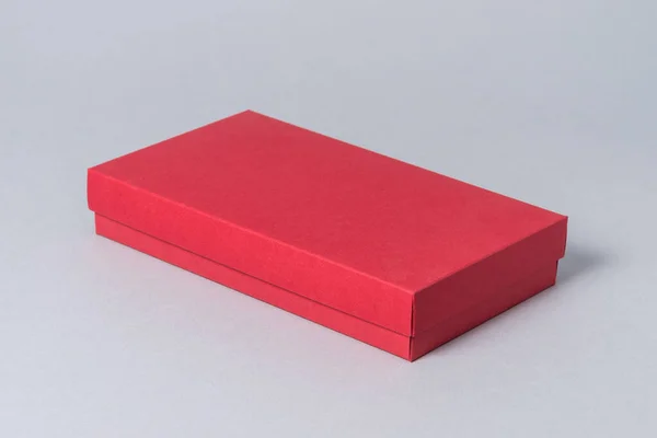 Coffret Cadeau Carton Rouge Avec Couvercle Sur Fond Gris — Photo