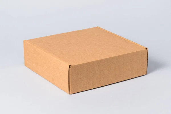 Kapaklı Izole Edilmiş Beyaz Karton Hediye Kutusu — Stok fotoğraf