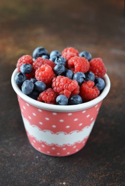 Ahududu ve yaban mersini