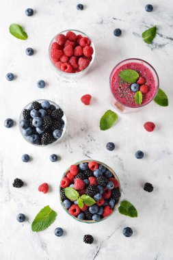 Yabanmersini salatası