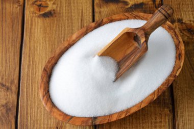 Tahta bir kasede doğal stevia.