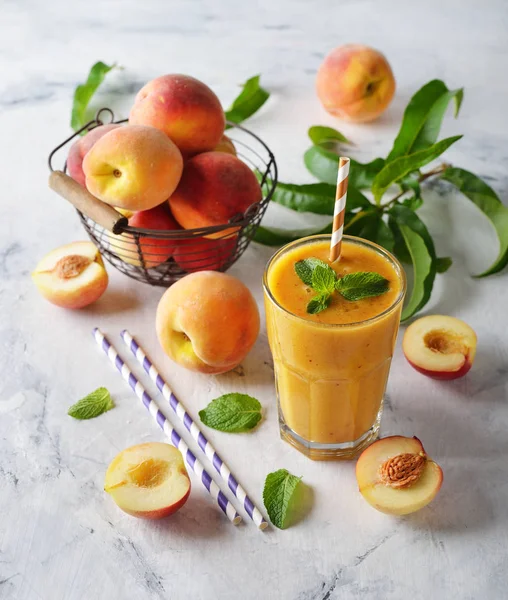 Şeftali smoothies