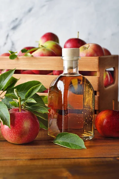 Doğal elma sirkesi.