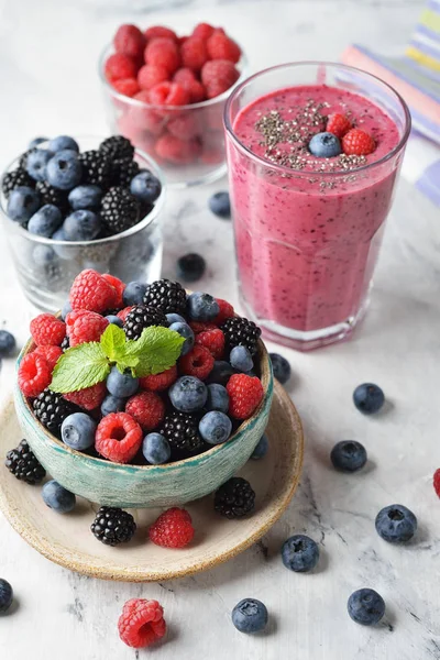 Yabanmersini salatası