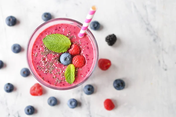 Orman meyveli smoothie