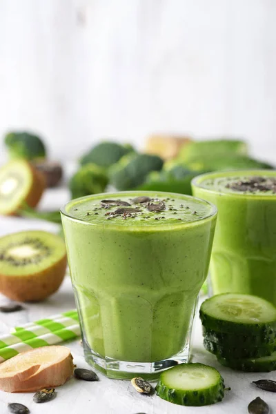 Yeşil Detoks güler yüzlü