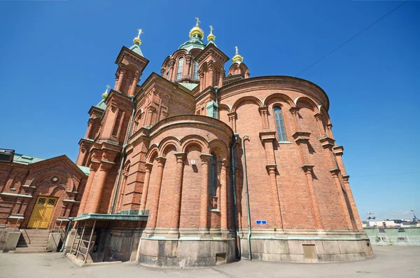 Uspending ski东正教大教堂，芬兰赫尔辛基著名的地标. — 图库照片