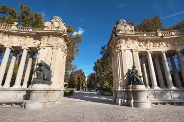 Alfonso XII anıt Retiro Park, Madrid, İspanya.