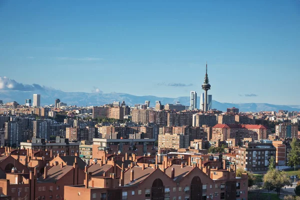 Paisaje urbano de Madrid con algunos edificios emblemáticos —  Fotos de Stock