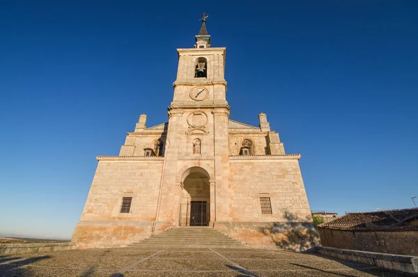 Vacker utsikt över San Pedro kyrka på solnedgången, Lerma, Burgos, Spanien. — Stockfoto