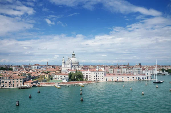 Мальовничий вид на міський пейзаж Венеції — стокове фото