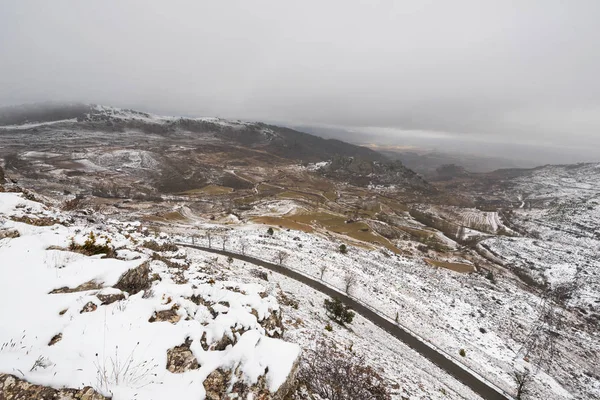 Paysage enneigé des montagnes de Paramo de Masa, dans la province de Burgos, Espagne . — Photo