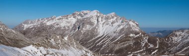 Kış manzara Picos de Europa Dağları, Cantabria, İspanya.