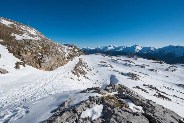 Χειμωνιάτικο τοπίο στα βουνά του Picos de Europa, Κανταβρία, Ισπανία. — Φωτογραφία Αρχείου