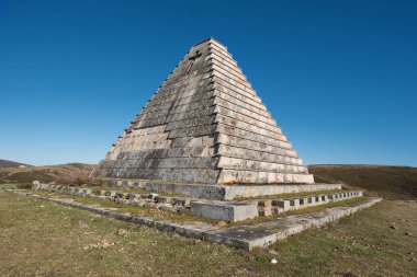 Burgos, İspanya - 17 Şubat 2017: Corpo trouppe Volontaire Türbesi Burgos, İspanya 1936, İspanyol İç Savaşı sırasında ölen İtalyan askerler için onuruna kalıntıları.